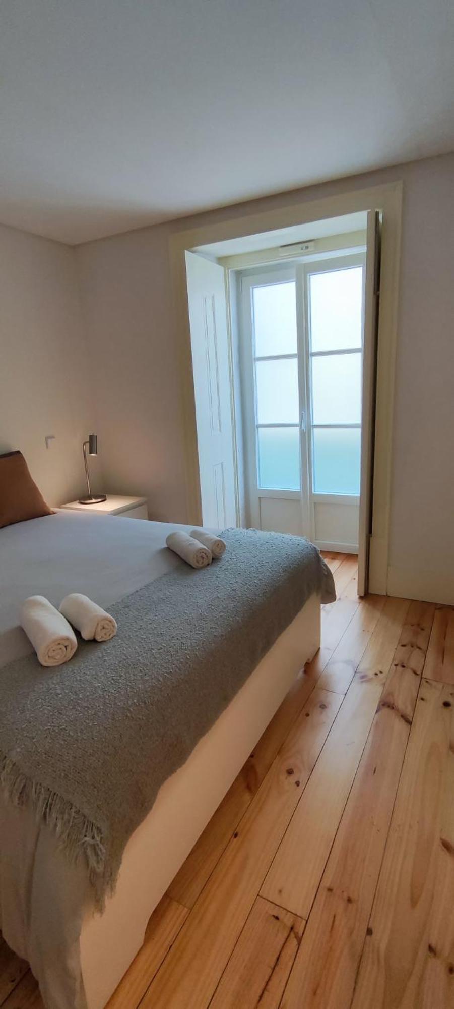Central Bedroom In Shared House In Chiado - Historic Center Of Lissabon Buitenkant foto