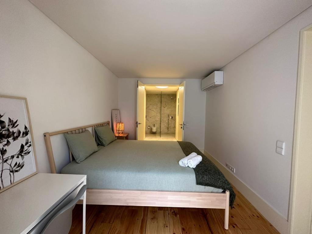 Central Bedroom In Shared House In Chiado - Historic Center Of Lissabon Buitenkant foto