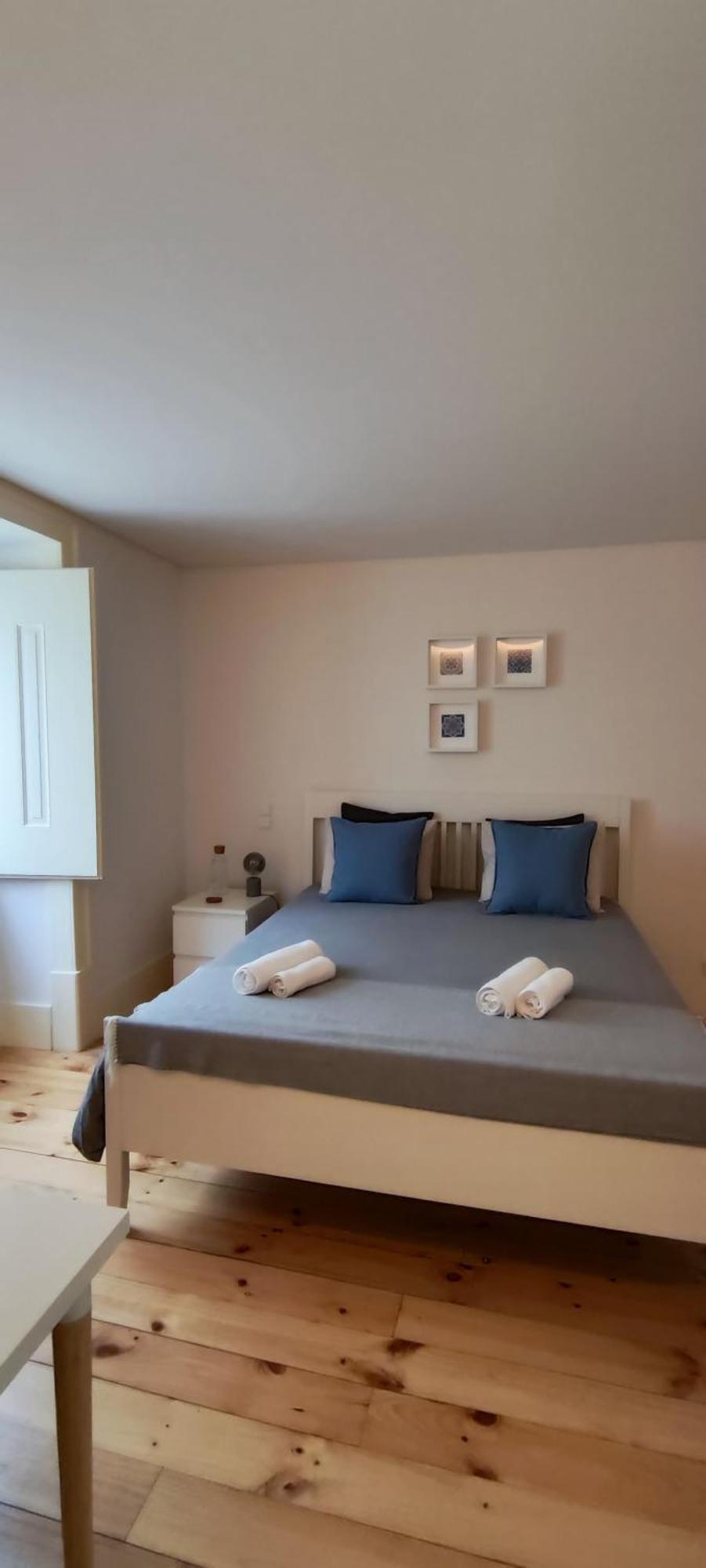 Central Bedroom In Shared House In Chiado - Historic Center Of Lissabon Buitenkant foto