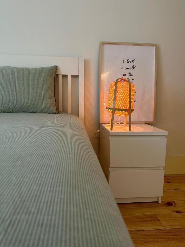 Central Bedroom In Shared House In Chiado - Historic Center Of Lissabon Buitenkant foto